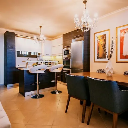Ninos Luxury Διαμέρισμα *